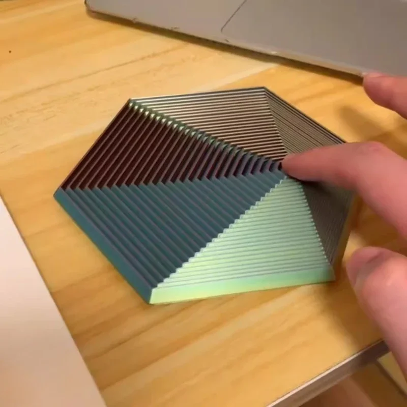 

Ring 3D printed toy, illusion decompression decompression
