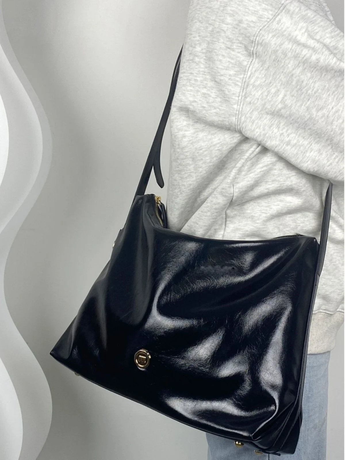 

Large Capaci Commuter Vintage Single oulder Tote Bag Handbag Crossbody Bag for Men And Women Daily Use Nylon Material