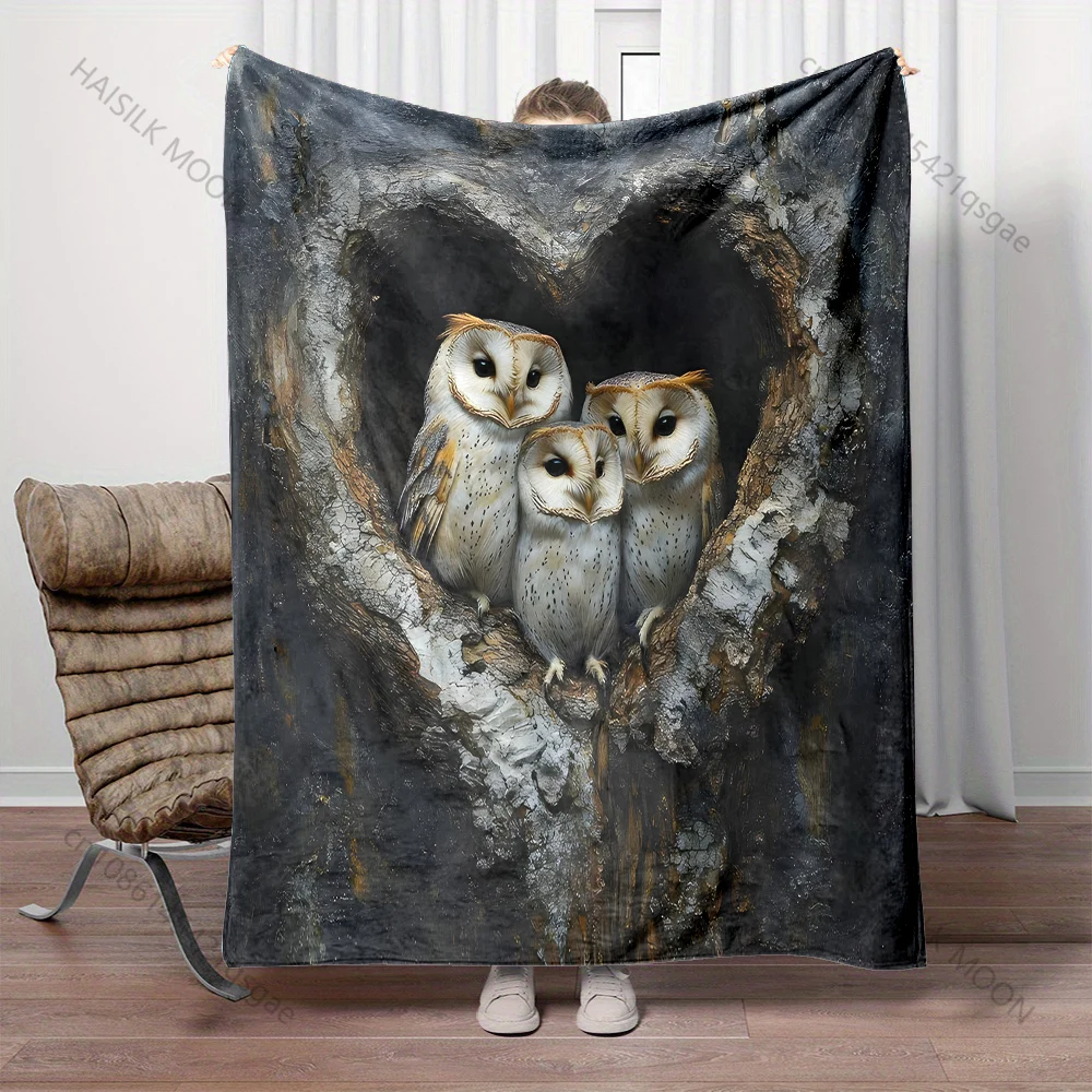 Owl, heart-shaped tree hole pattern Blanket Flannel Material Soft Warm for All Seasons, Home Outdoor Camping Picnics RV