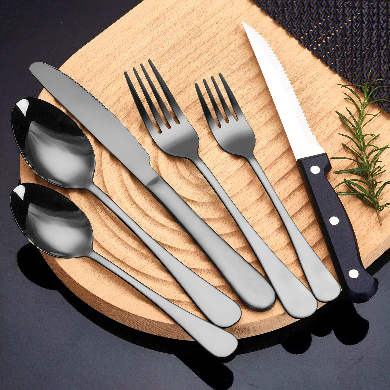 5/6/25/30 piece Western style stainless steel tableware set, including steak knife, main knife, fork, spoon, titanium plated bla