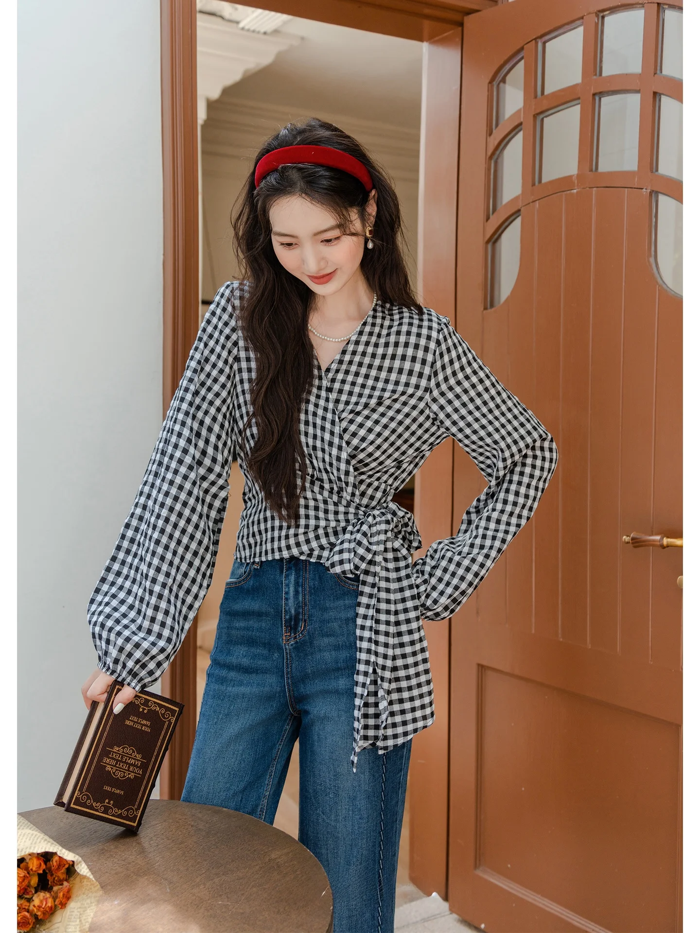 

French Sle Cotton irt Women's Cheered V-Ne Long Sve Waist-Cinching Belted Early Autumn irt Beautiful And Unique