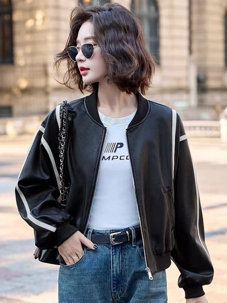 ​ 2025年 レディース ショート丈 レザー ベースボールコート ゆったりフィット 細見えジャケット 小柄体型向け 春秋 ストリートウェア 必需品 ​