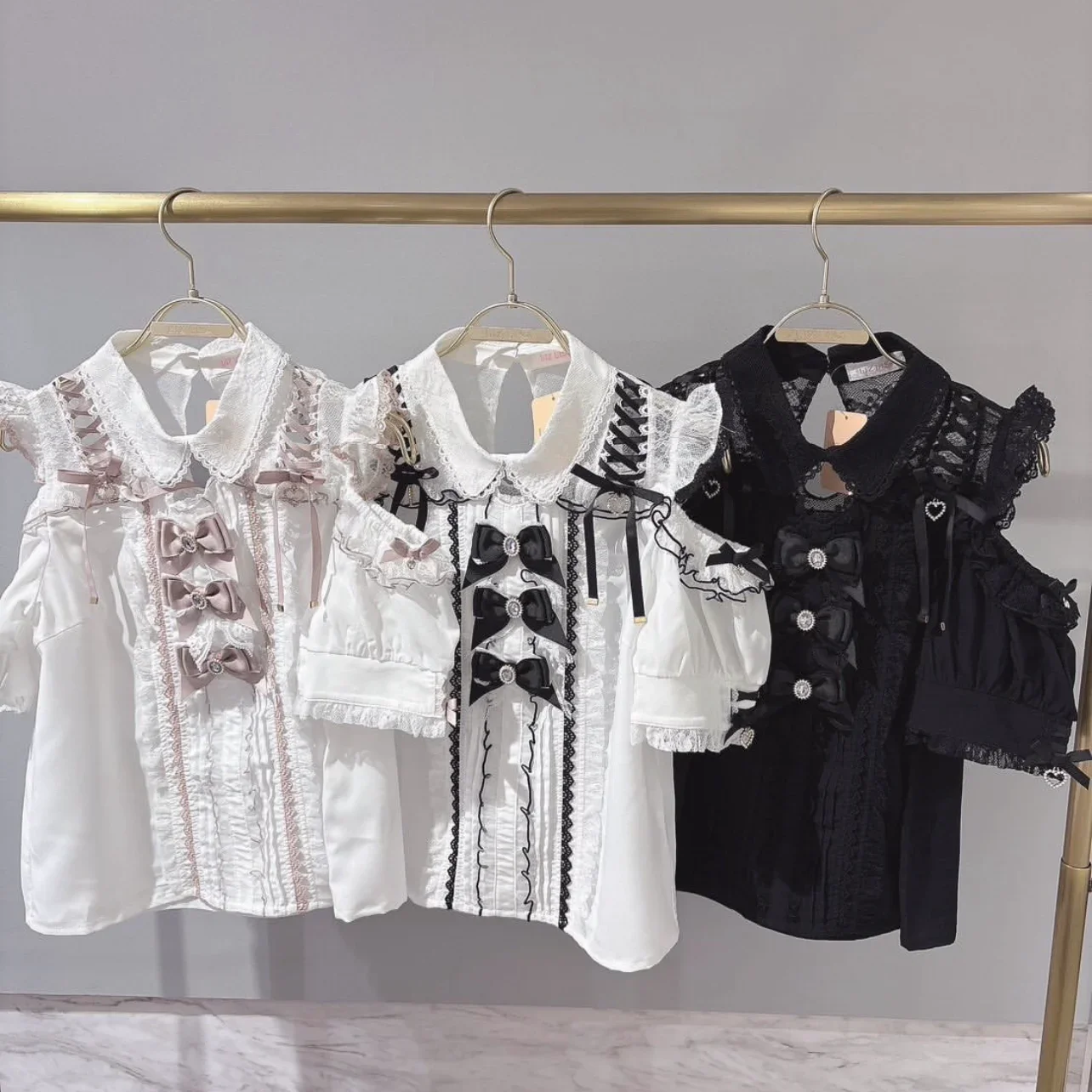 Liz new Japanese sweet cute lolita bow off-the-shoulder short-sleeved women's top doll collar lace fashion slim-fitting shirt