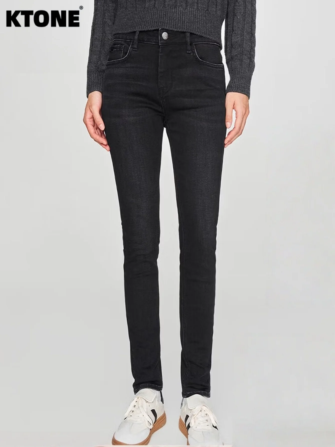 

Man Black Slim Fit Jeans Y2k Drip Original Jeans Pant No accessories or belts included