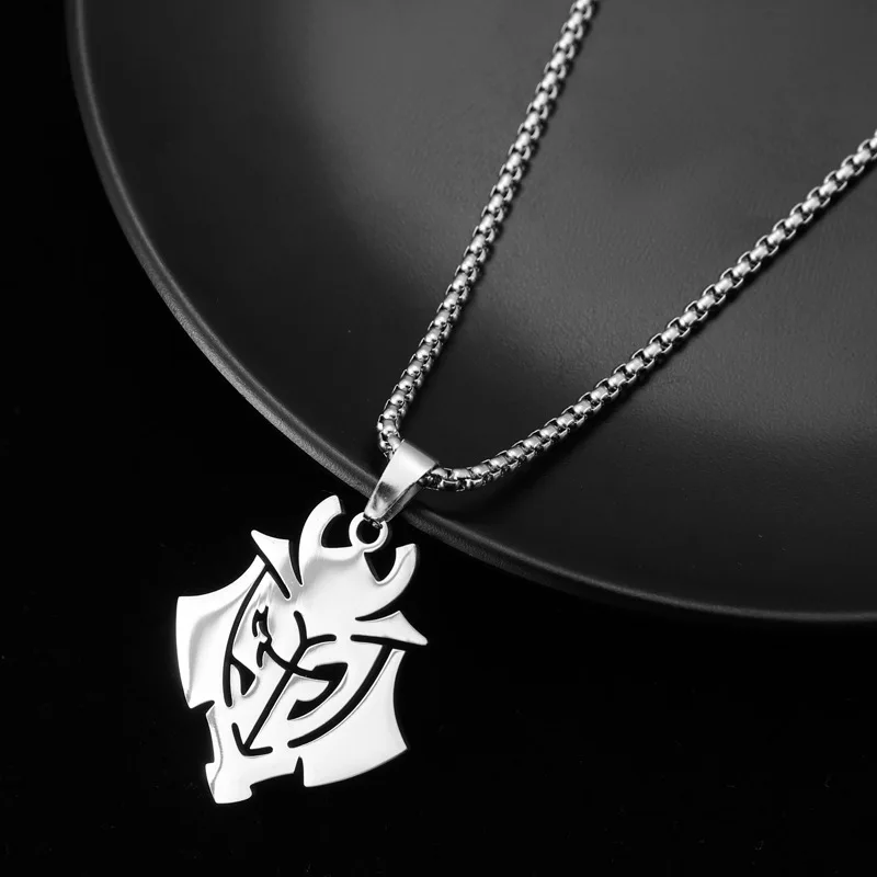 Aatrox Akali Alistar circundante estudiantes masculinos y femeninos colgante de acero de moda personalidad HD patrón collar de guardia avanzada
