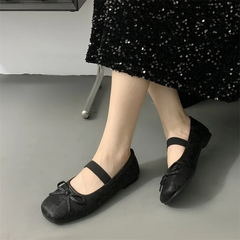 

Low Heel Silver Fashion Kawaii Cute Shoes Women's Summer New Soft Sole Square Toe Jk Sweet Girls Retro French Mary Jane Shoes