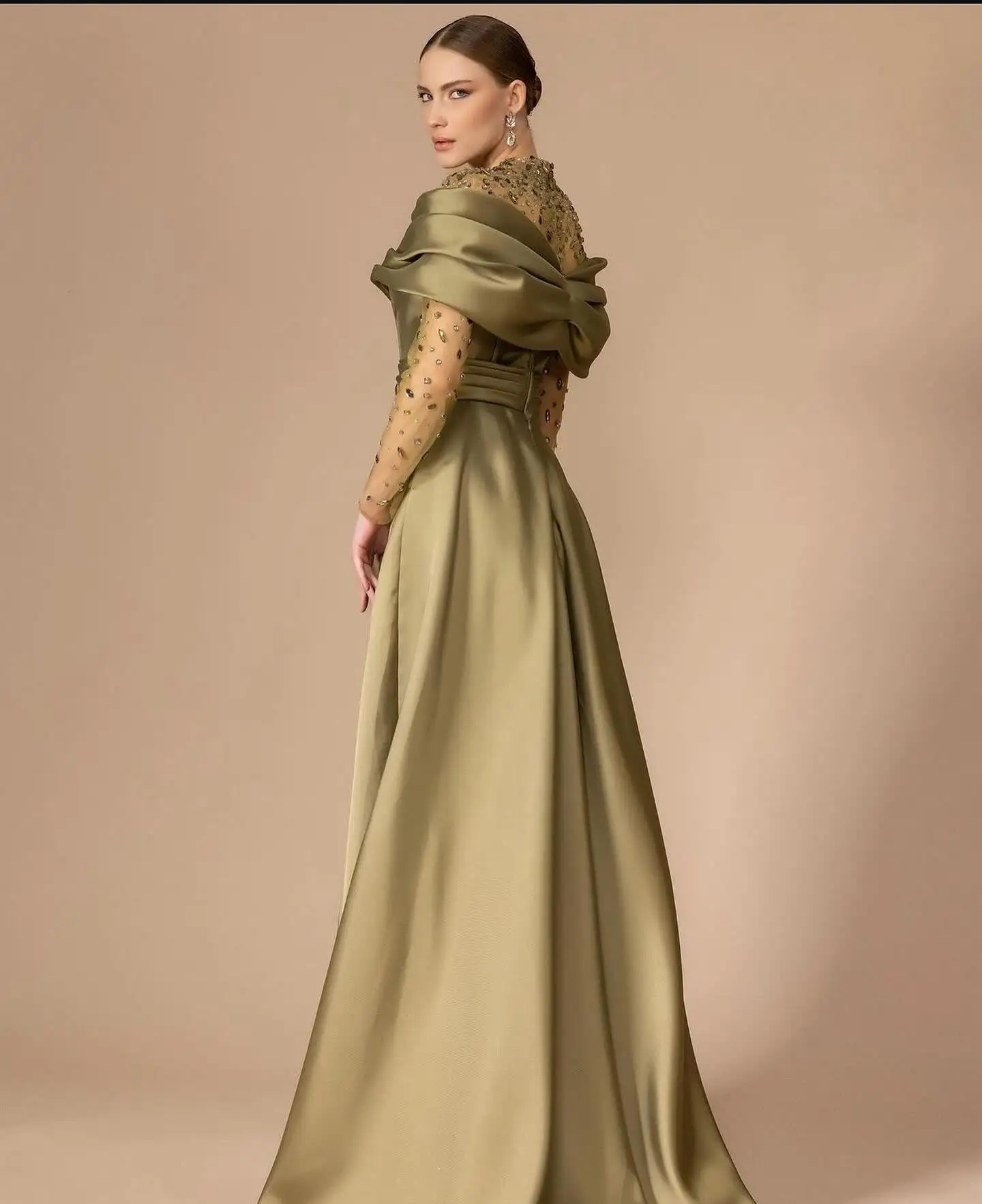 Customized Saudi Green Evening Gowns Long Sleeve Ball Gown Front Slit Pleated Crystal Evening Dress  Floor Length Party Dresses image 3