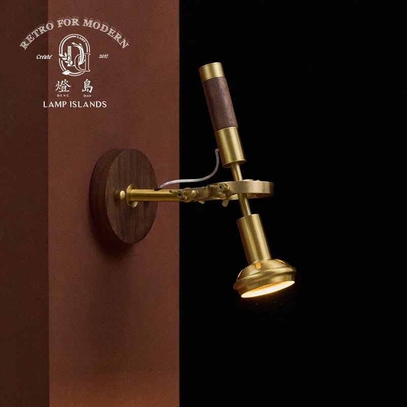 A Retro industrial style flashlight wall lamp medieval American style creative modern entrance bedroom bedside ambient light