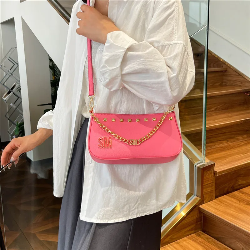 

Летняя коллекция 2026: Стильная мини-сумка-клатч с цепочкой и верхней ручкой, трансформируемая в сумку через плечо