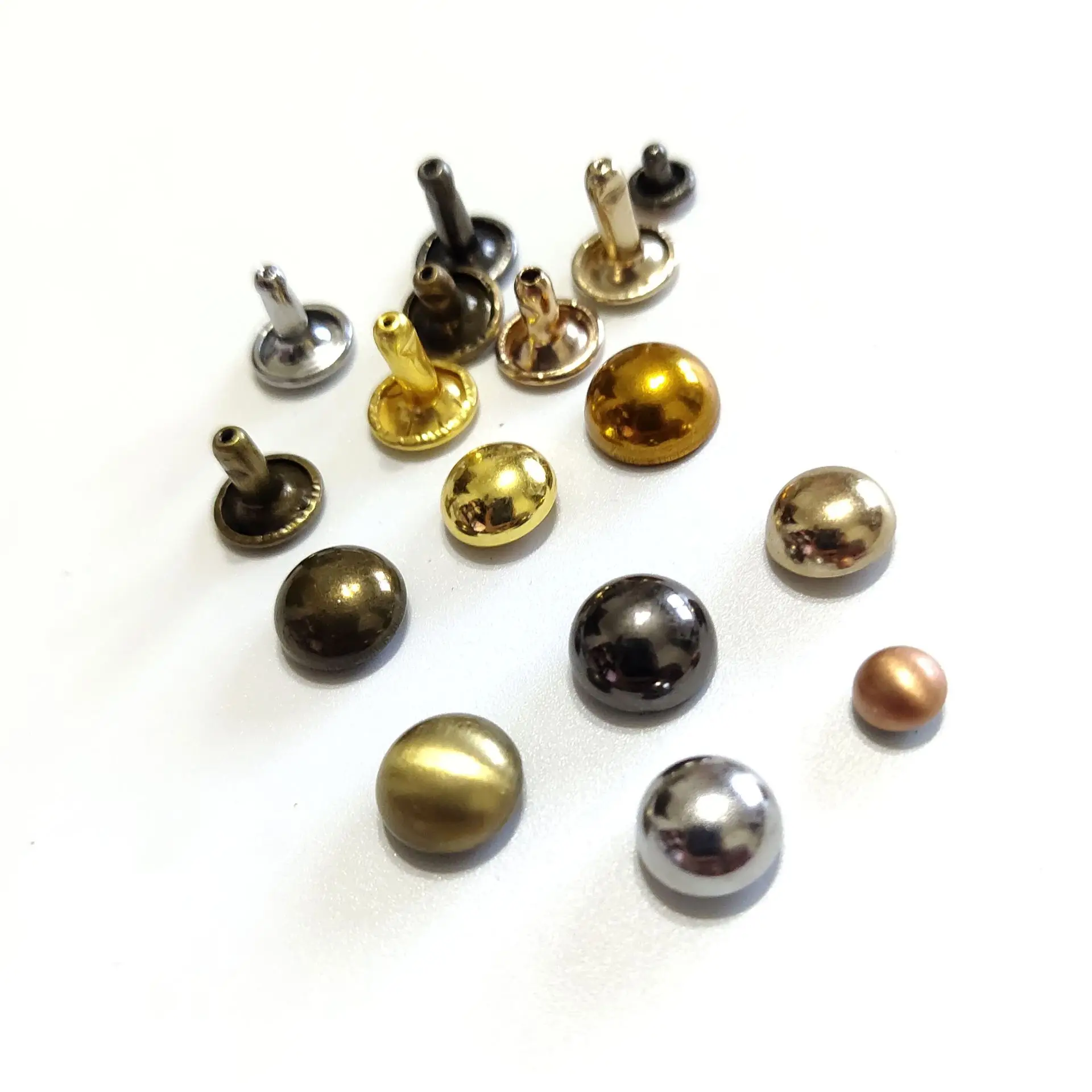 

Dome Rivet Screw Spike Studs Punk Spots Garment Leather Craft Belt Wallet Decoration Parts 8/10/12/12mm