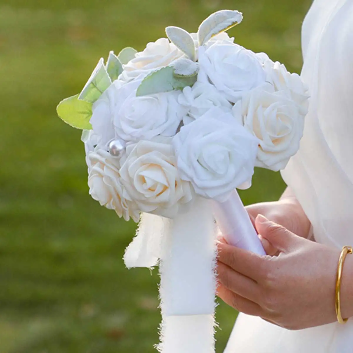 buque-de-rosas-pe-para-noivas-e-damas-de-honra-buque-artificial-para-casamento-dia-dos-namorados
