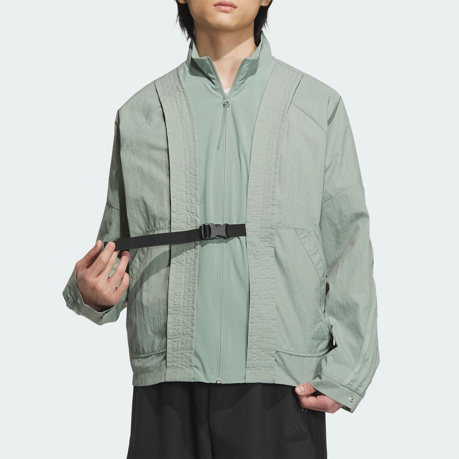 

Оригинальная мужская куртка Adidas FUSTL SHAKET с воротником-стойкой IZ3178