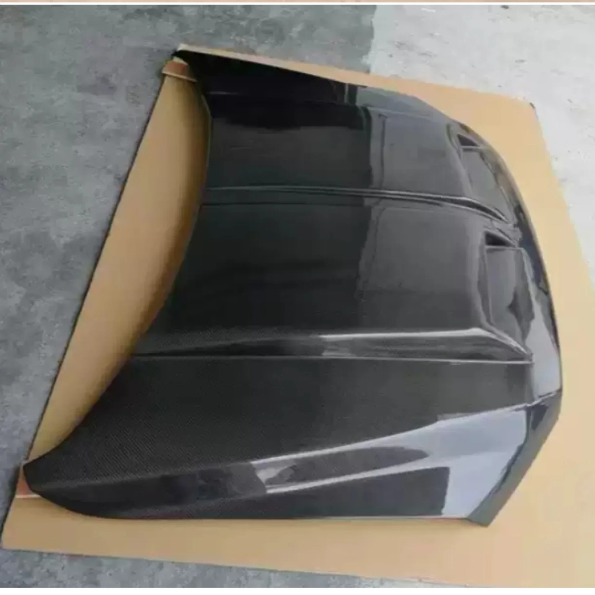 

Body Kit Carbon Fiber Engine Cover Hood Assembly For Ford RAPTOR F150 Modified Light Weight Bonnet Auto Accessories