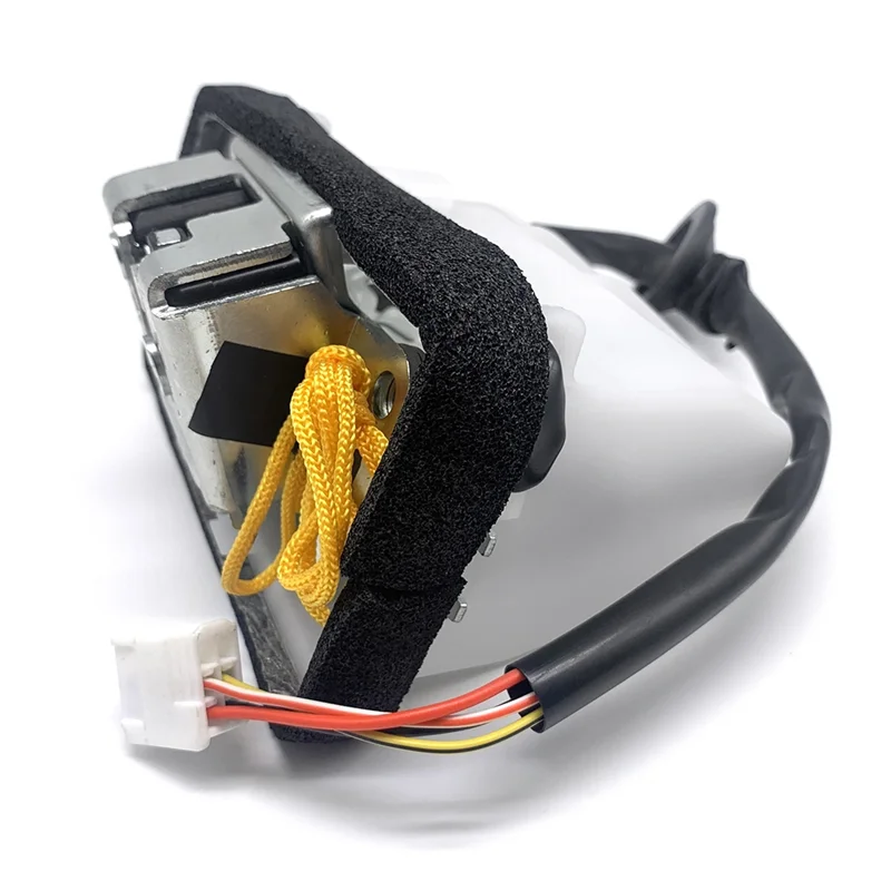 

Цельный привод замка задней двери багажника, как показано на рисунке, пластик + металл для Toyota Sequoia 2008-2020 5,7 л 69110-0C030