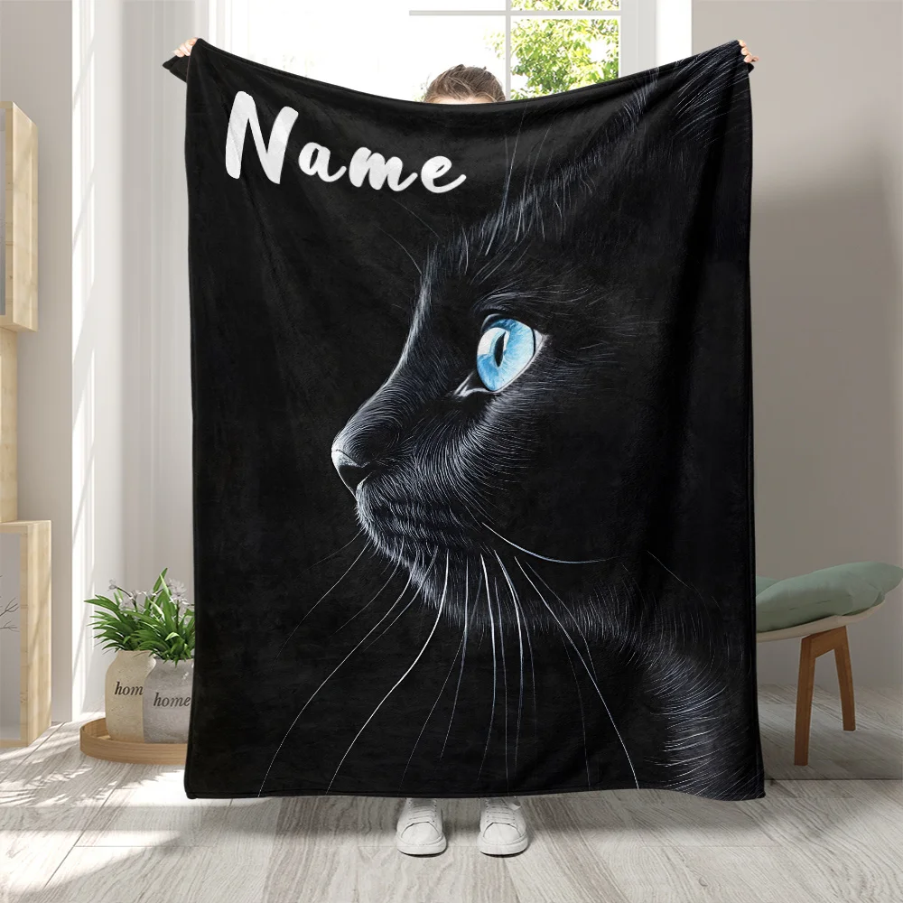 Couverture en flanelle de chat noir personnalisable, style de charme de nom personnalisé, thème fantastique, résistante aux déchirures, tricotée toutes saisons