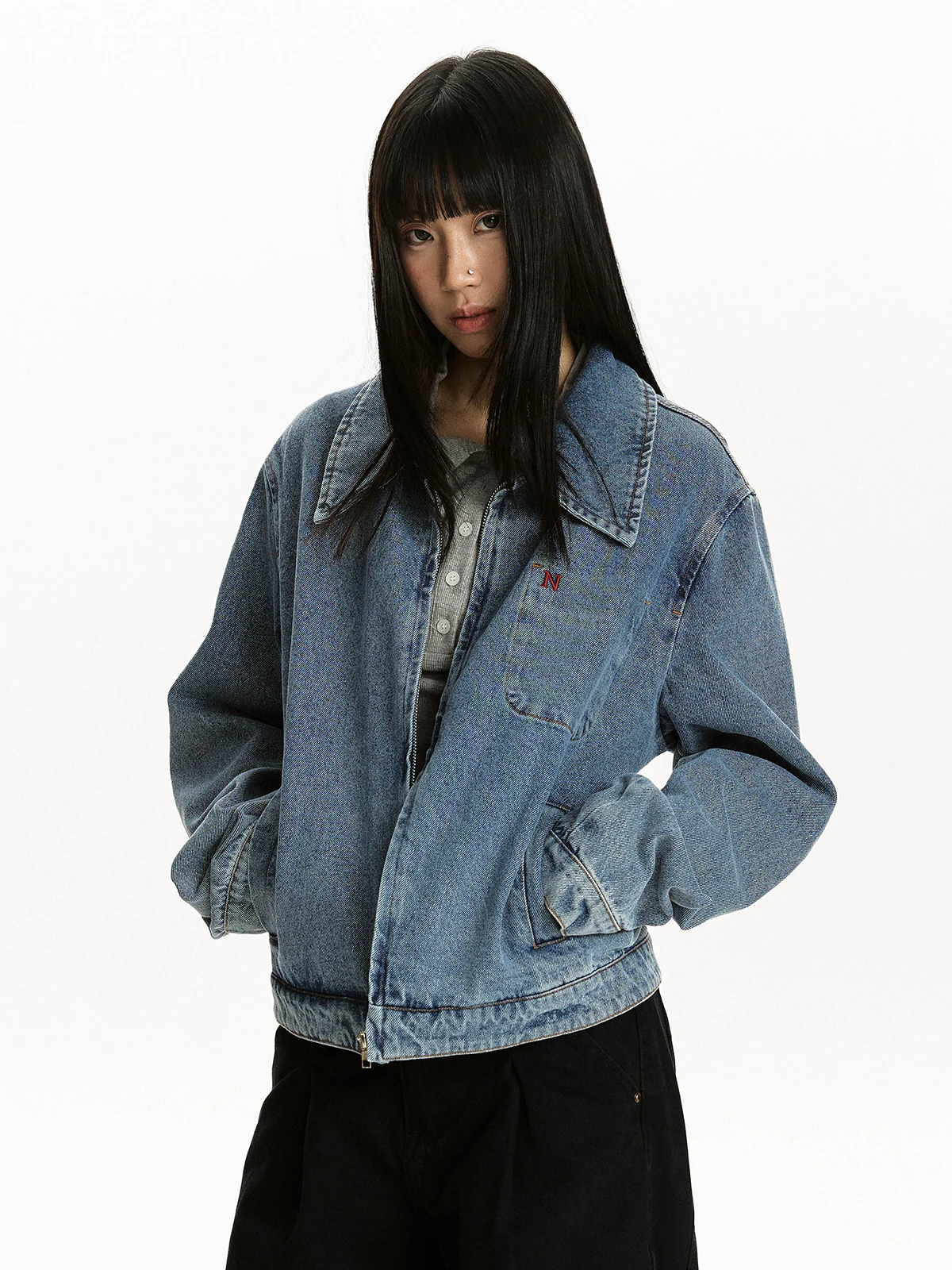 

Женская джинсовая куртка Aket в американском уличном стиле, ретро, синяя, с вышивкой, на молнии, из смесового хлопка и полиэстера, с длинными рукавами