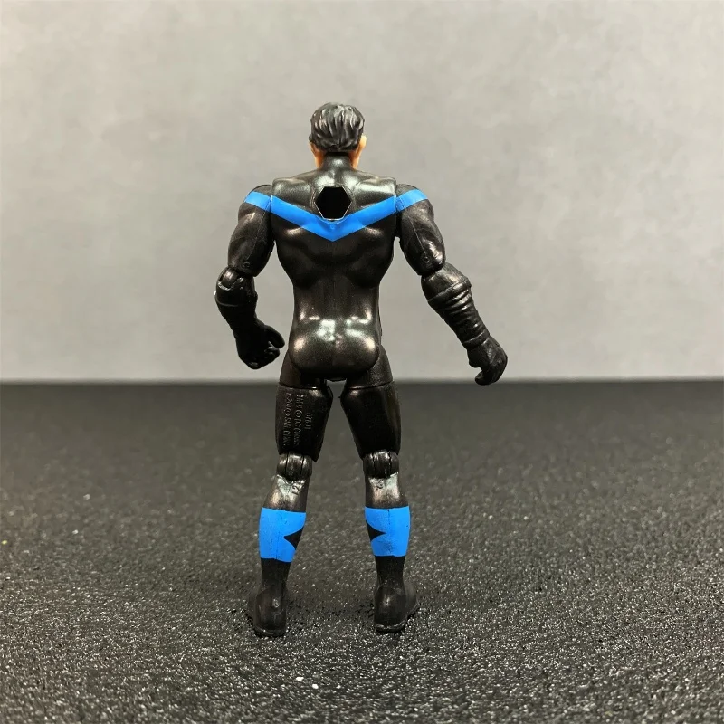 العدالة الدوري باتمان عمل الشكل روبن نايتوينج المجموعة الأصلية البلاستيكية نموذج المنقولة المشتركة الذكور الجسم لعبة الصبي هدية ديكور