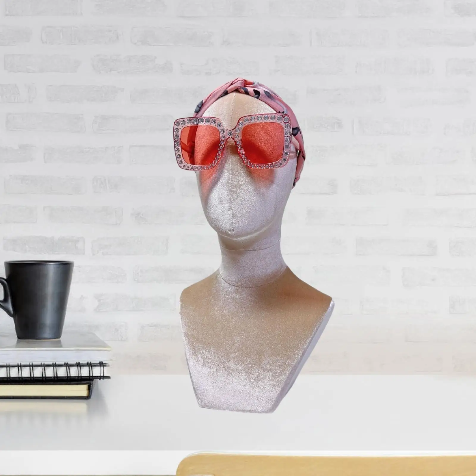 

Mannequin Head Space Saving Model Display Head for Barber Salon