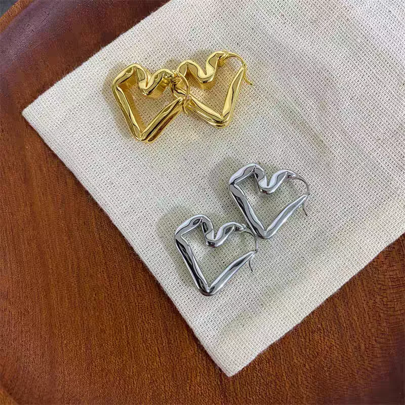 Brass With 18K Irregular Heart Stud Earring Women Jewelry Punk Designer Runway Rare Simply Gown Boho Japan Korean
