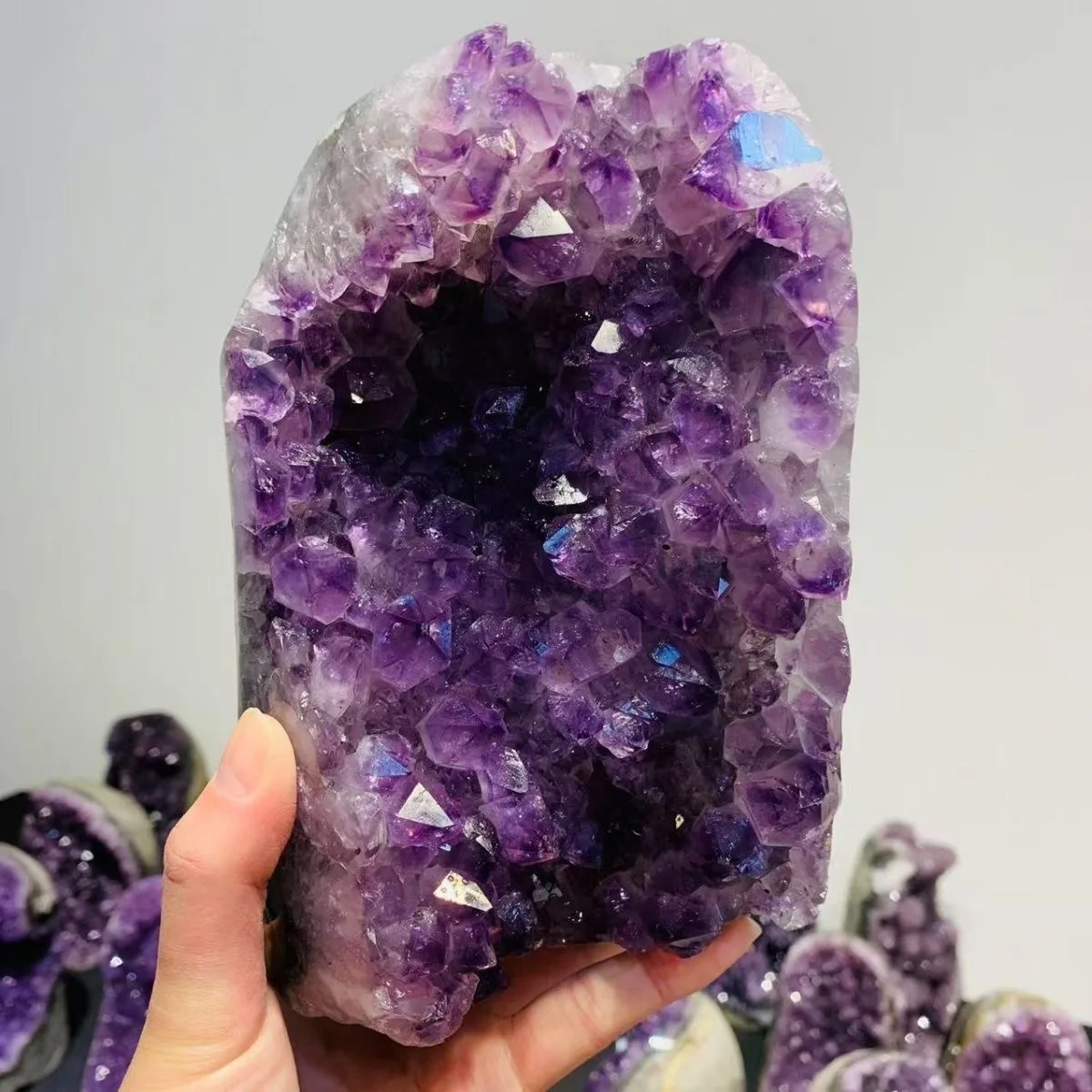 High Quality Natural Rough Amethyst Cluster Geode Crystal Figurine Spiritual Gift Fengshui Crystal
