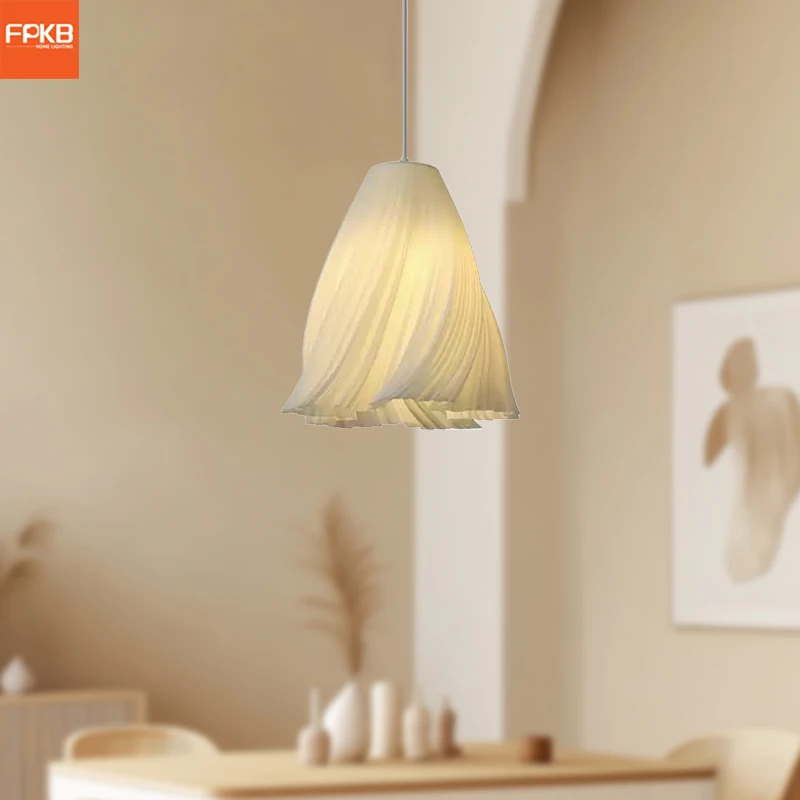 Bedroom bedside chandelier modern minimalist design new petal lighting Nordic cream style dining room chandelier