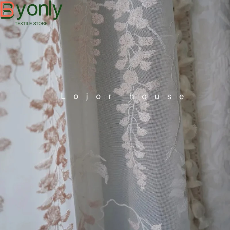 Wisteria Embroidere…