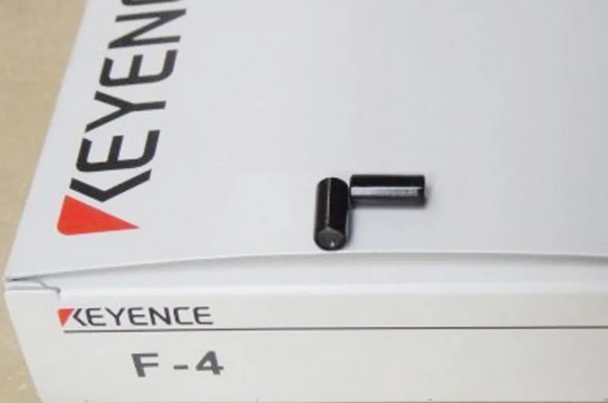 1pc KEYENCE F-4 Focusing Lens F4 New In Box*SY