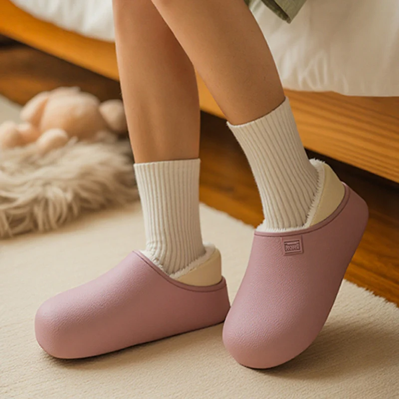 

Soft Thick Bottom Waterproof Cotton Indoor Slippers Women 2025 Winter Comfort Flats Home Slippers Plus Size Couple Plush Slides