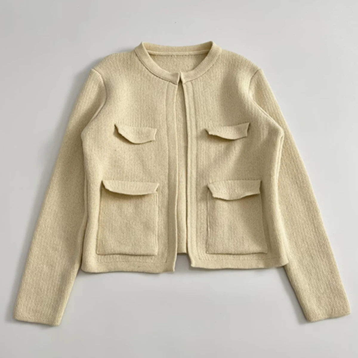 

Dave&Di Autumn Winter British Fashion Cape-style Knitted Jacket Off-white Commuting Leisure Elegant Cardigan Sweater Women
