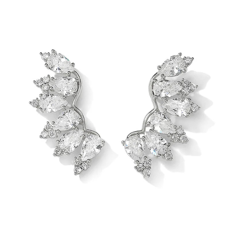 

Versatile wing-shaped stud earrings, copper set with AAA marquise zircon, plated with real gold for color retention.