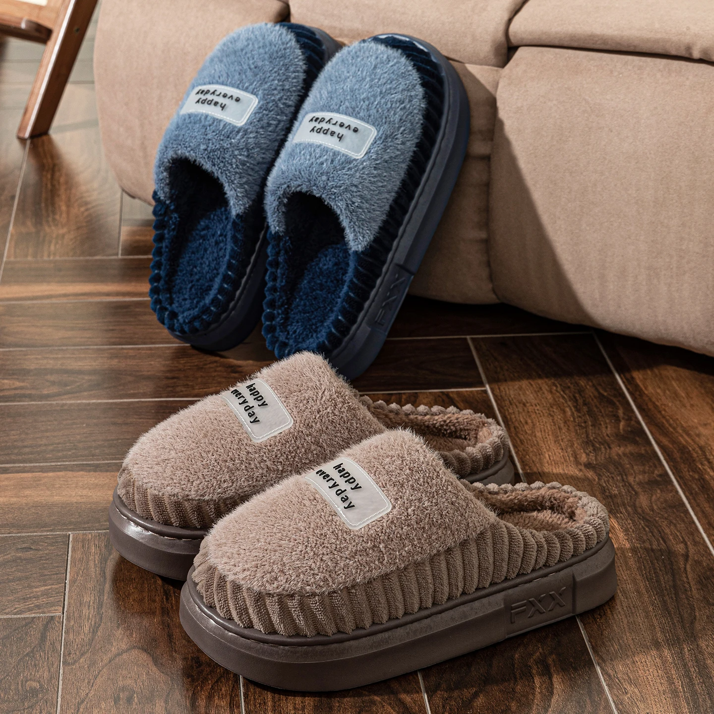 Winterwarme Hausschuhe für Damen und Herren, dicke Plüsch-Plateauschuhe aus EVA, leise, rutschfest, für drinnen und draußen, gemütliche Schlafzimmer-Pantoletten – Detail 1