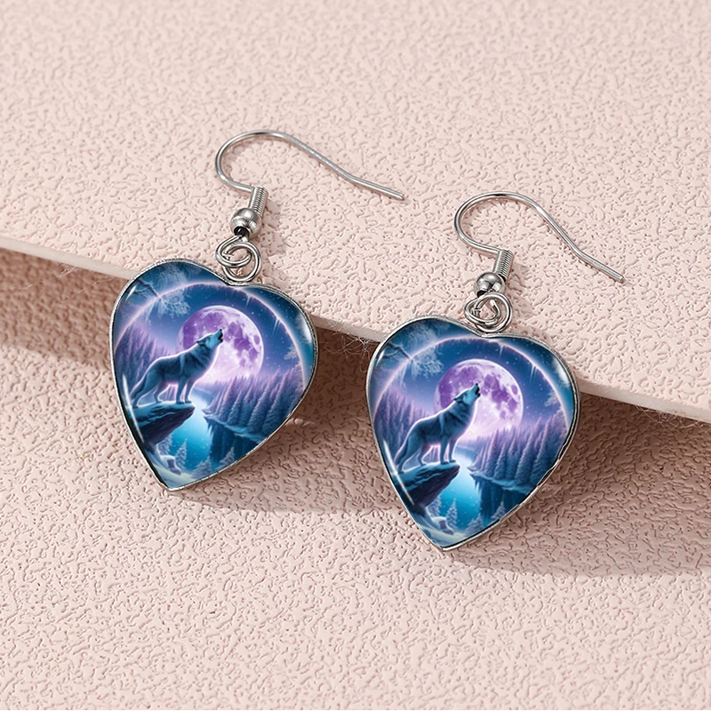 2024 New Howling Wolf and Moonlight Dangle Earring Heart Shaped Earrings Handmade Glass Dome Jewelry