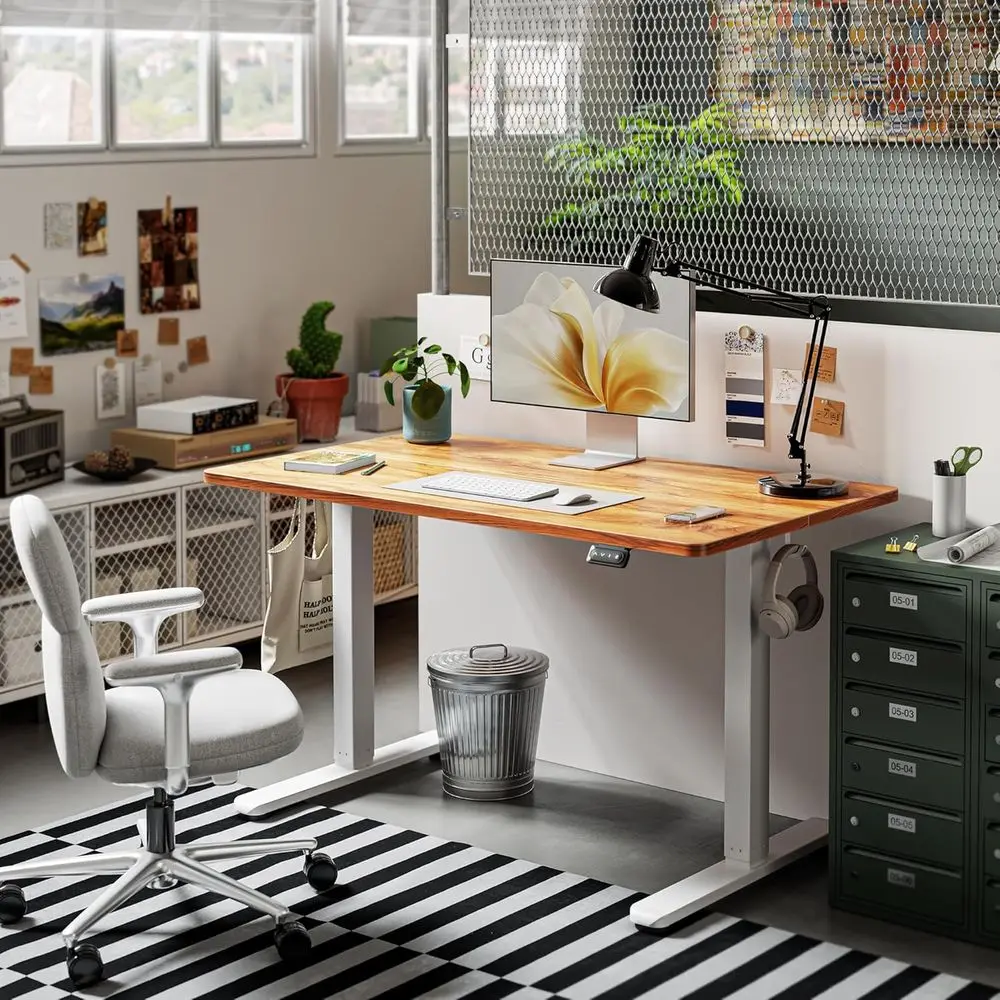 โต๊ะทำงานไฟฟ้าปรับระดับความสูงได้ ขนาด 55x24 นิ้ว แผ่นไม้ประกบ โครงสีขาว ท็อปโต๊ะสีน้ำตาลเรียบง่ายสำหรับโฮมออฟฟิศ
