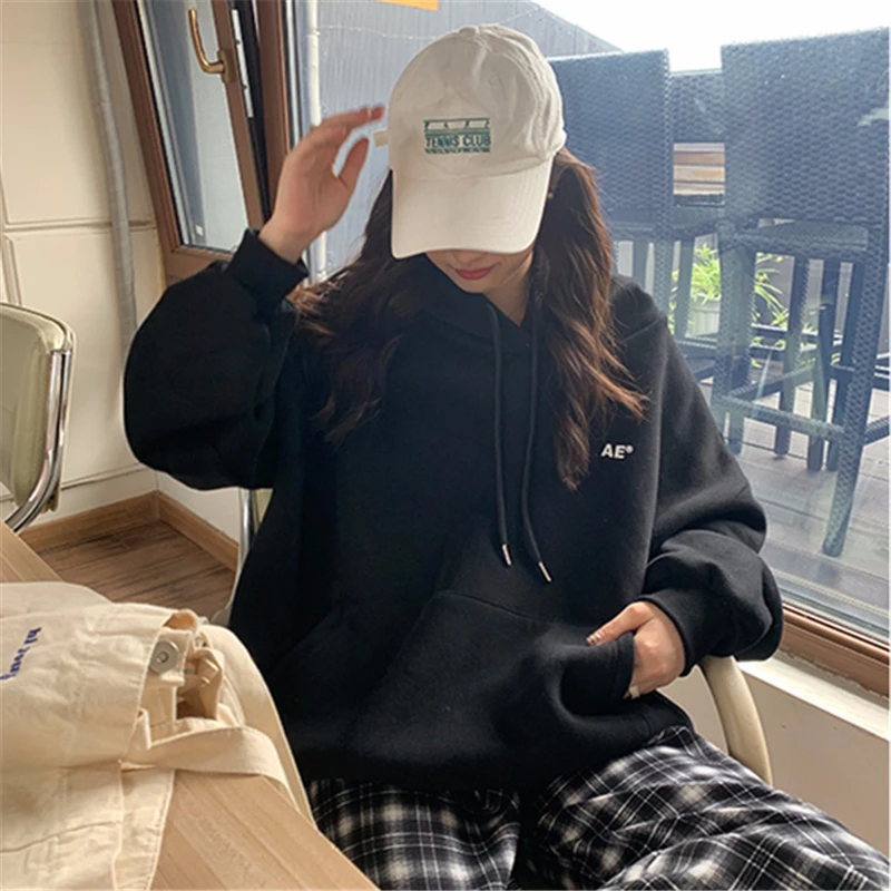 เสื้อฮู้ดลำลองผู้หญิง ซีรีส์เกาหลี สไตล์สล ลายพิมพ์ตัวอักษร สำหรับฤดูใบไม้ร่วงและฤดูหนาว รุ่นใหม่ล่าสุด ทรงหลวม แขนยาว ผลิตจากเส้นใยโพลีเอสเตอร์