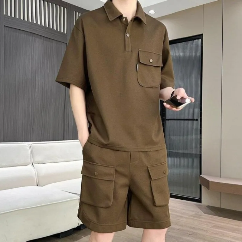 

Летний мужской комплект 2025: поло с коротким рукавом и шорты – модный повседневный костюм высокого качества