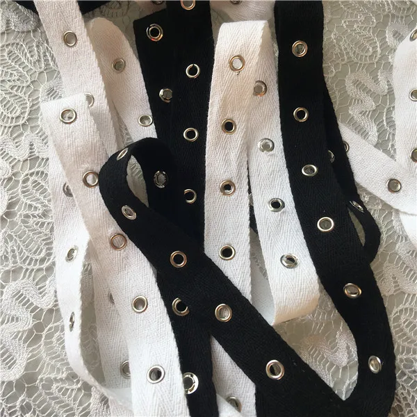 Schwarz-weißes Baumwollgurtband mit Ösen-Metallknöpfen, Trimmen von Spitzenband, DIY-Kleidung, Heimtextilien-Zubehör, Nähen – Detail 6