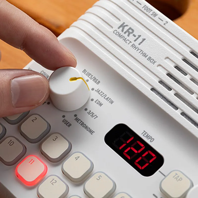 KORG KR-11 portable drum machine rhythm machine with speaker automatic backing track metronome