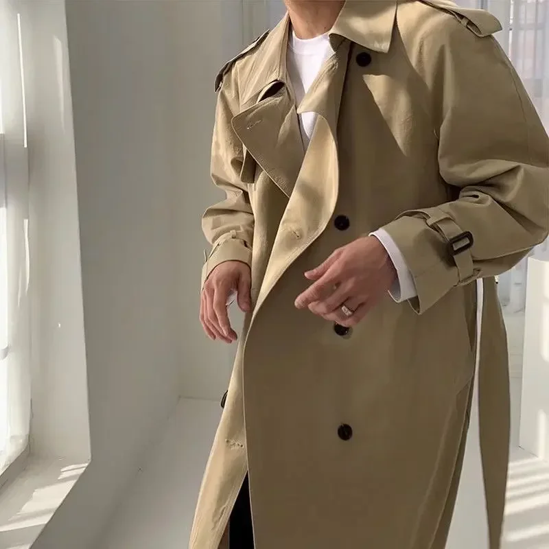Koreaanse versie van effen kleur casual revers trenchcoat met dubbele rij knopen, heren lente en herfst nieuwe losse lange trenchcoat tij