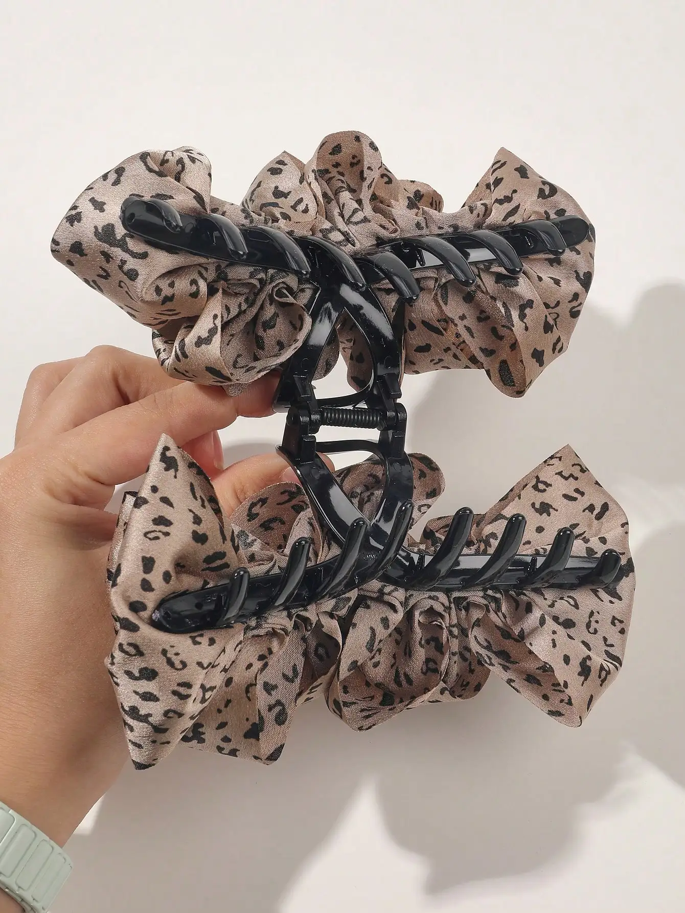 Nuova clip per artiglio per capelli grande leopardo di seta per donna Forcina vintage Semplice Barrette Morsetto per coda di cavallo Accessori per capelli invernali di moda