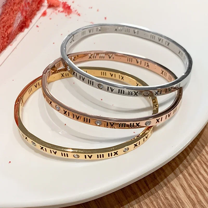 Korea New Fashion Individuality Roman Numeral Bracelets Stainless Steel Colourfast Bracelets for Women Simple Jewelry Paty Gift