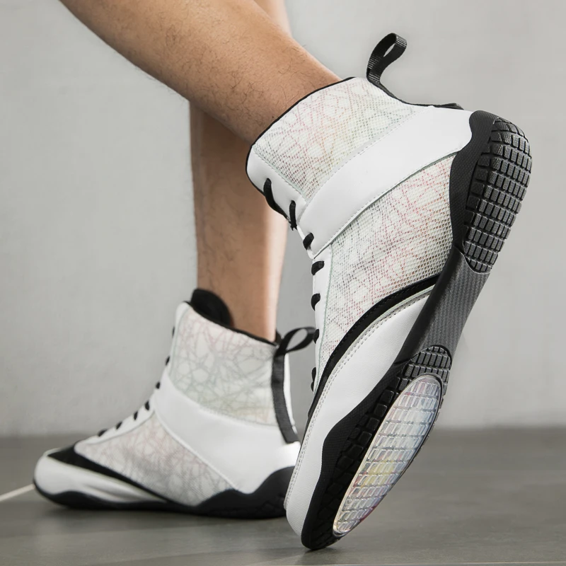 

2026 New Men Wrestling Shoes High Top Man Wrestling Sneakers Man Lace Up Boxing Shoes Men Indoor Boxing Sport Shoe Youth