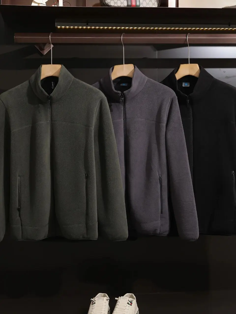 

Thiened Fce! Men's Casual Hooded Color Jaet Outerwear Polyester Fiber Warmth Daily Wear Loose Fit Autumn Winter