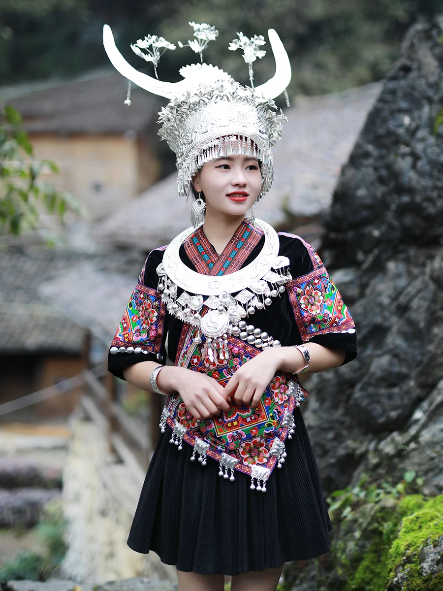 Chinese Folk Dance Spring Autumn Hmong Clothes Tops Skirt Embroidered Stage Performance Costume Miao Clothing Festival Outfit