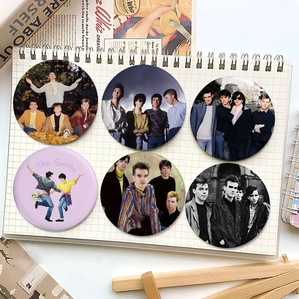The S-Smiths Cool Badges Tinplate Soft Button Pin Brooch Metal Badge Custom Jewelry Accessories Hat Bag Lapel