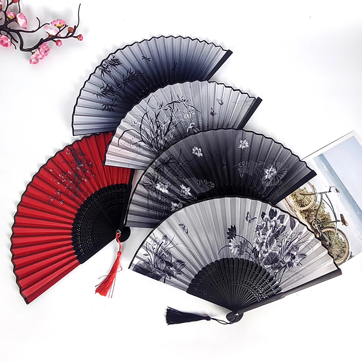 Bamboo Chinese Japanese Folding Fan Colorful Tassel Elegent Female Fan Vintage Style Folding Fan Silk Hand Fan