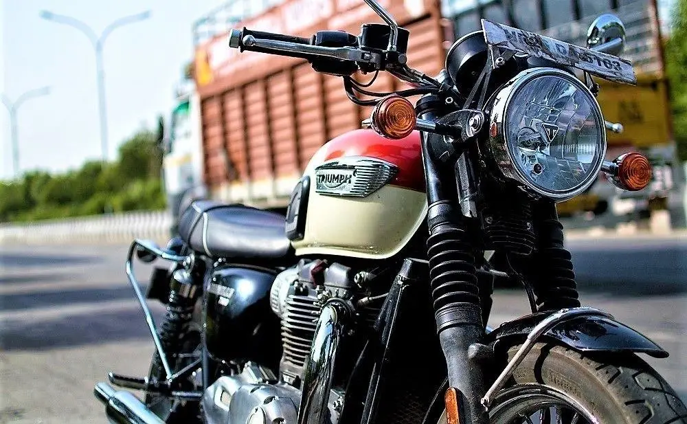 Left Right side Pannier Rail Saddlebag Supports for Triumph Bonneville T120 T100 Thruxton 1200 Street Twin Cup Scrambler 2016-25