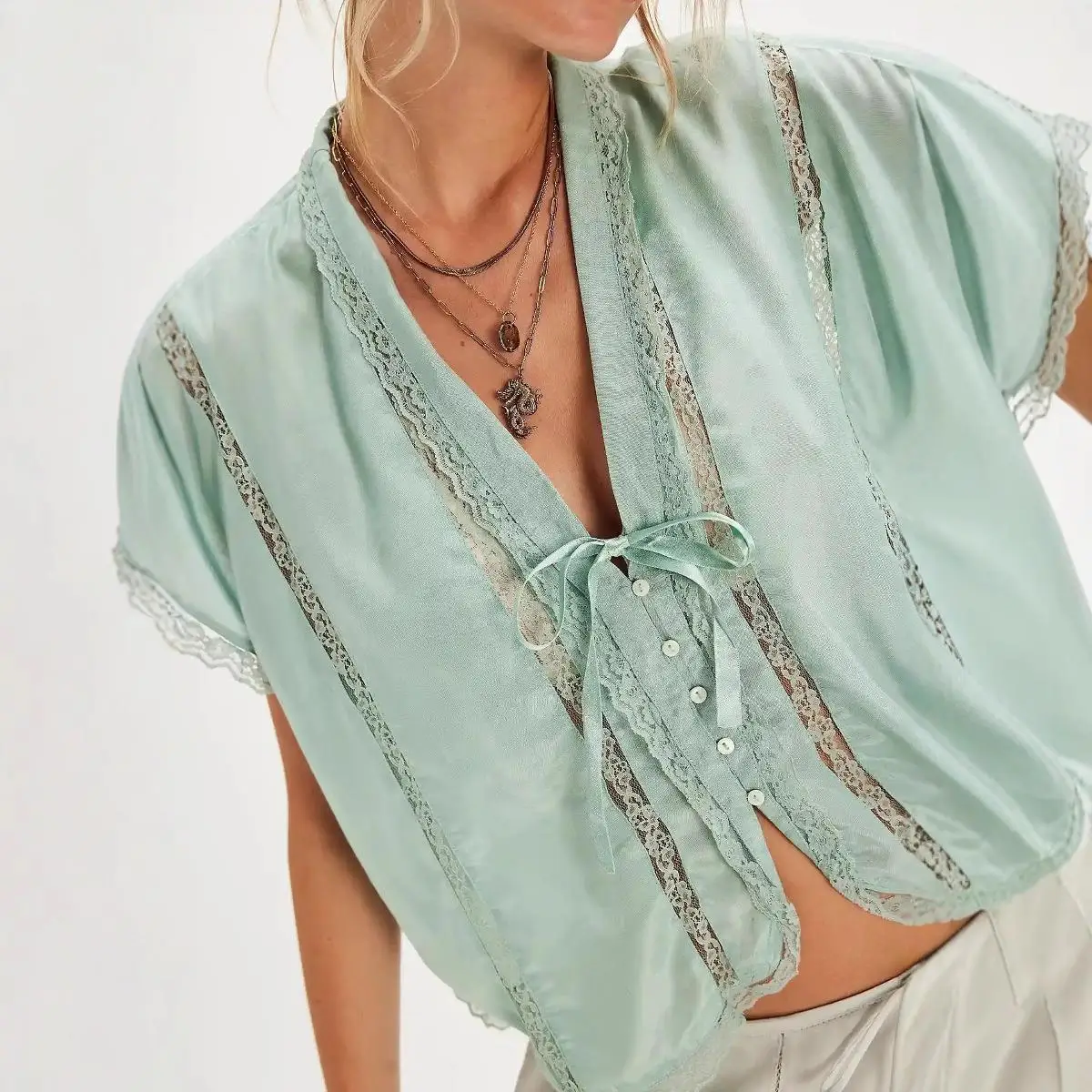 

Faionable Women's Casual ort Sve V-Ne Lace Panel Pure Color irt Tie-Dye European Sle Seven-Sve Splicing Lace ...