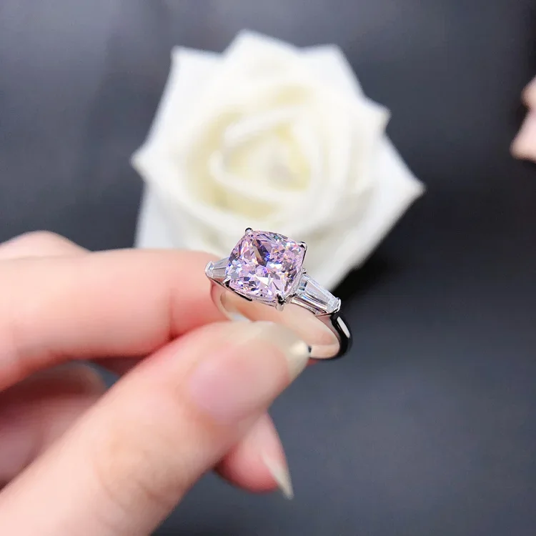 

Кольцо PT950 из массива белого золота и платина — 2,5 карата четырехкаратного цвета — квадратный желтый/розовый бриллиант с толстыми когтями