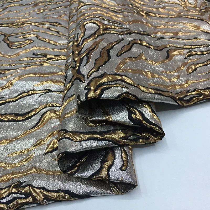 Yarn-dyed Jacquard Fabric Irregular Striped Three-dimensional Spring and Summer Dress Performance Clothing Fabrics by the Meter