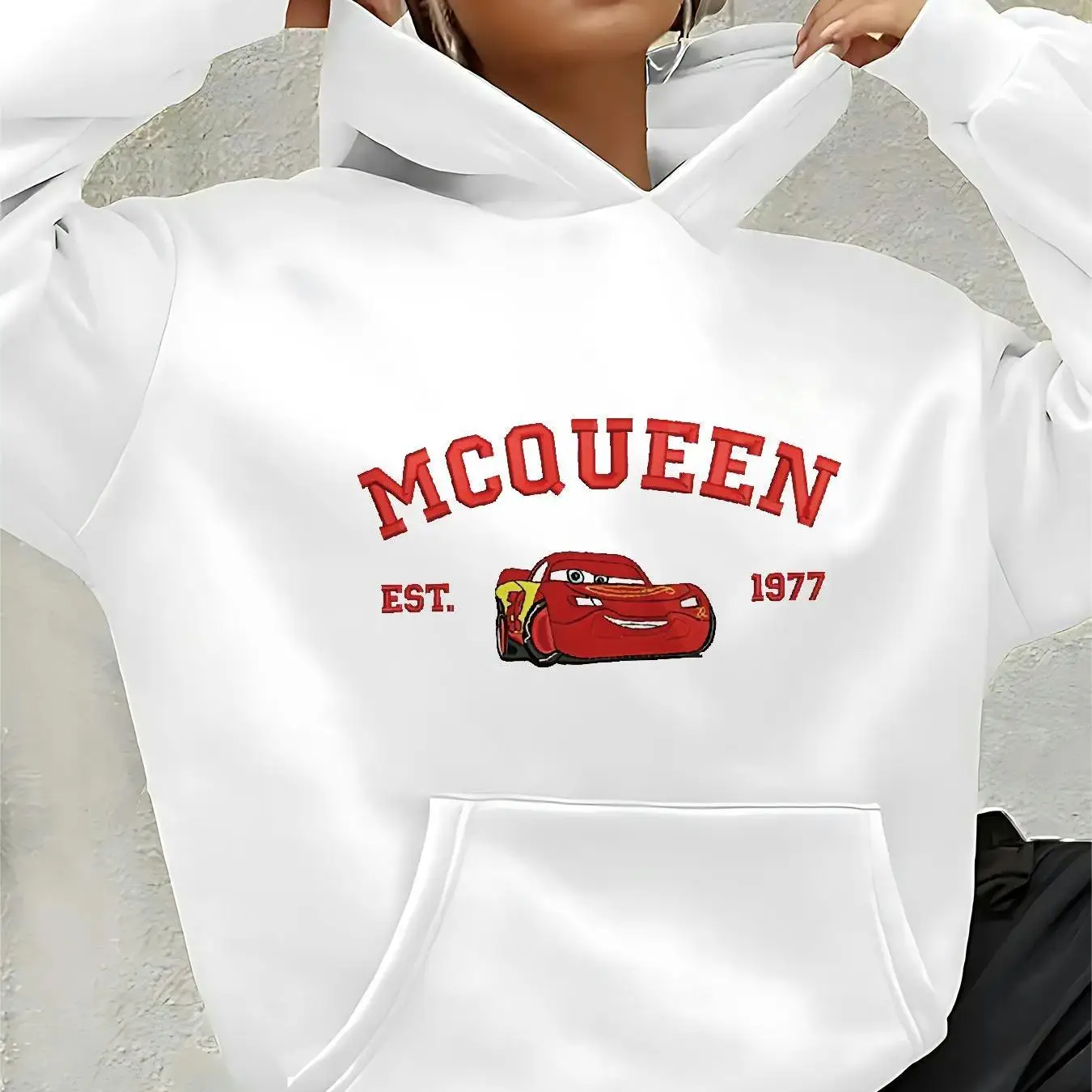 ديزني كارز لايتنينج ماكوين المرأة هوديي الخريف الشتاء عادية للجنسين البلوز البلوز الملابس هودي الشارع الشهير المتضخم